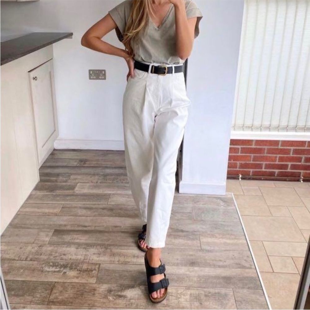ZARA The Petit High Rise Slouchy Balloon Leg Jeans in White Size 0